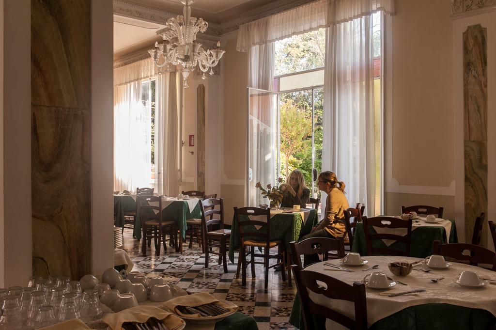 Hotel Byron Lido di Venezia Ngoại thất bức ảnh